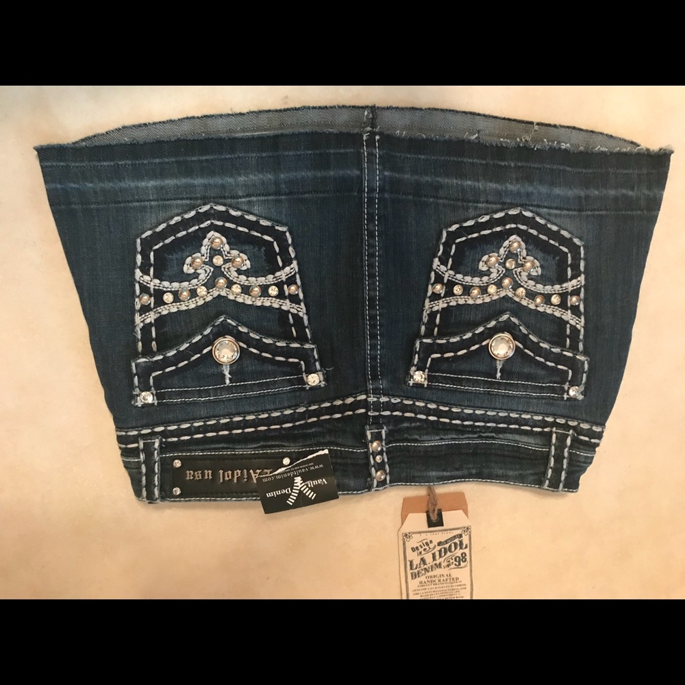 LA Idol mini-skirt